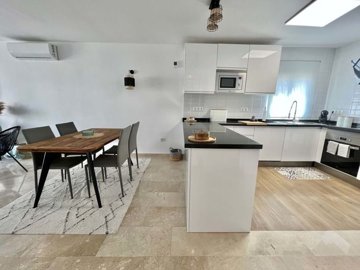 1447-651525-78d1f4f8b6655591b02d22fabb36a692d