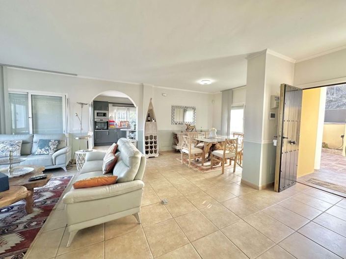 Image No.10-4 Bed Villa for sale