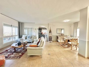 1447-647695-78d1f4f8b6655591b02d22fabb36a692d