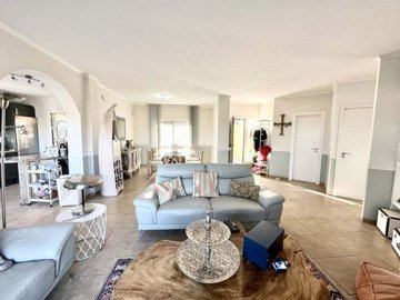 1447-647695-78d1f4f8b6655591b02d22fabb36a692d