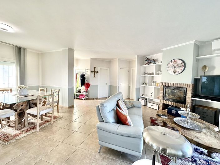 Image No.17-4 Bed Villa for sale