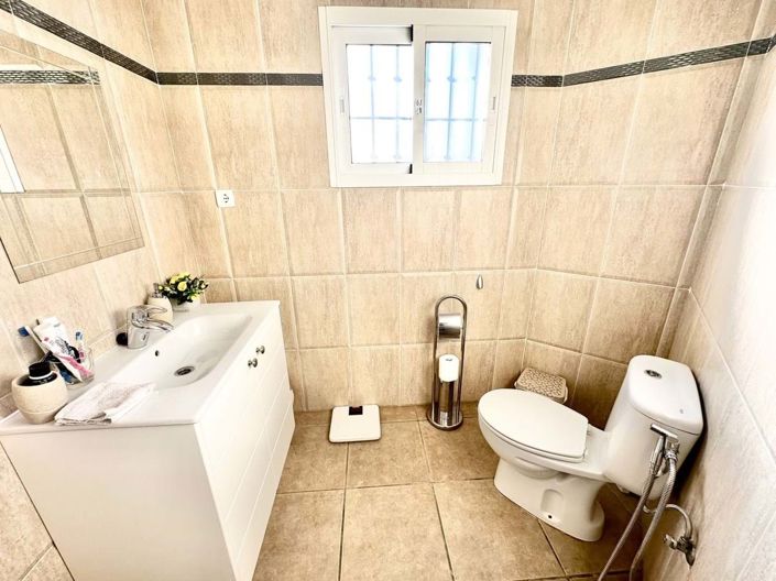 Image No.37-4 Bed Villa for sale