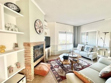 1447-647695-78d1f4f8b6655591b02d22fabb36a692d