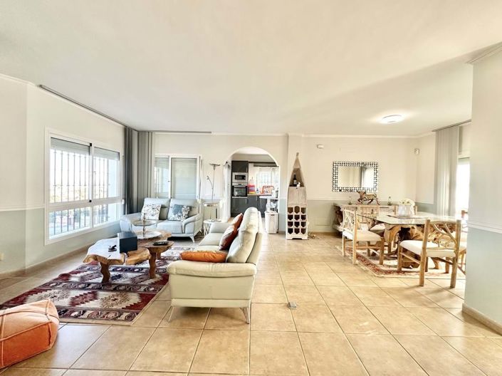 Image No.9-4 Bed Villa for sale