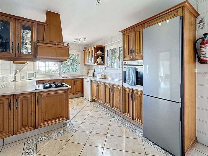 Image No.10-4 Bed Villa for sale