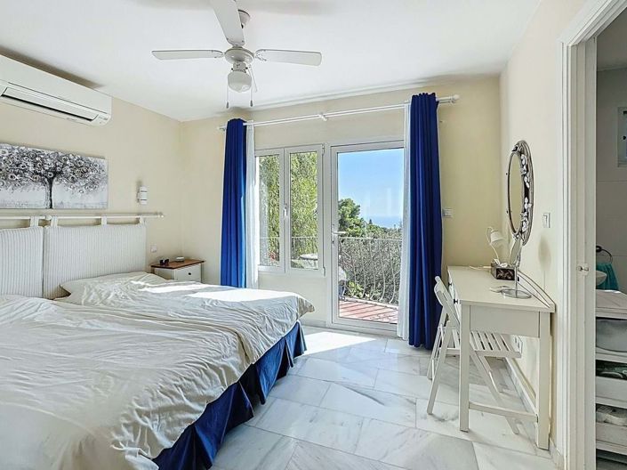 Image No.15-4 Bed Villa for sale