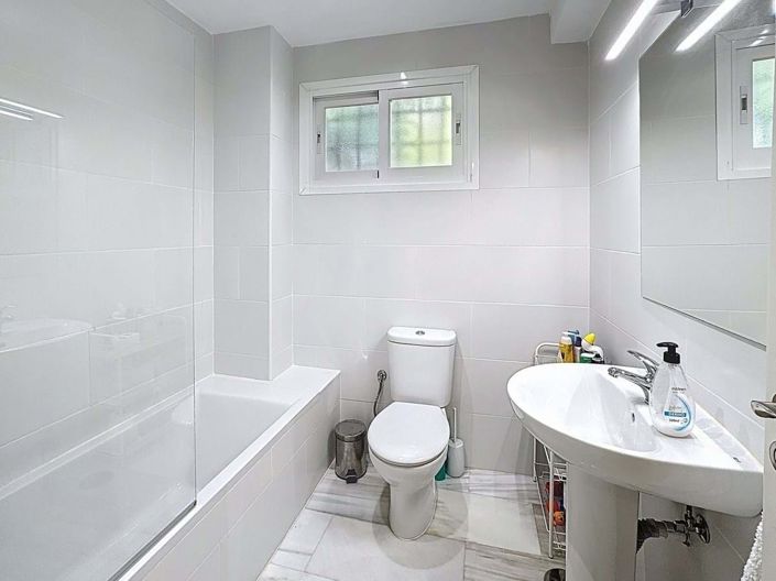 Image No.25-4 Bed Villa for sale