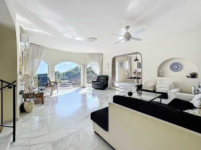 Image No.3-4 Bed Villa for sale