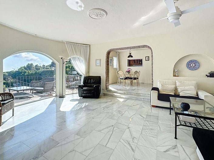 Image No.4-4 Bed Villa for sale