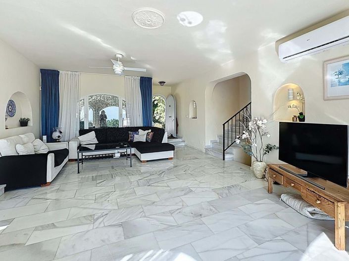 Image No.6-4 Bed Villa for sale