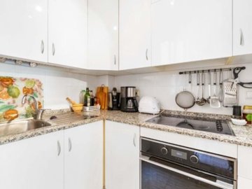 1447-648347-78d1f4f8b6655591b02d22fabb36a692d