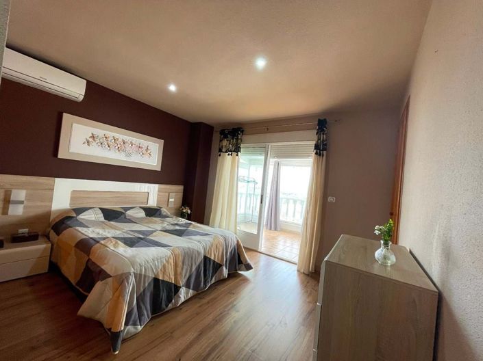 Image No.6-5 Bed Semi-Detached for sale