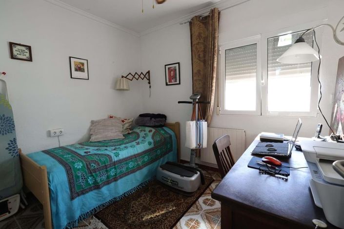 Image No.13-4 Bed Townhouse for sale