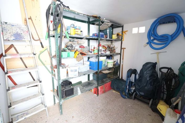 Image No.23-4 Bed Townhouse for sale