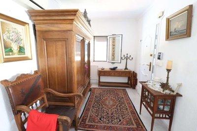 1447-649075-78d1f4f8b6655591b02d22fabb36a692d