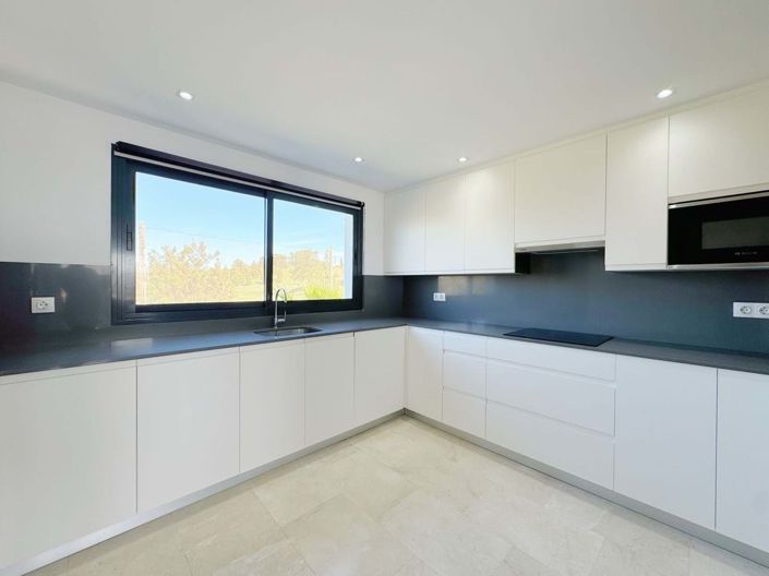 Image No.14-2 Bed Apartment for sale