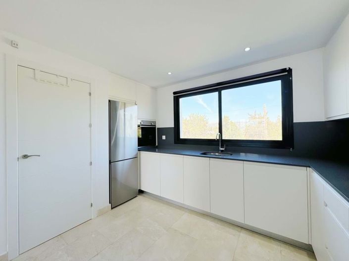 Image No.15-2 Bed Apartment for sale