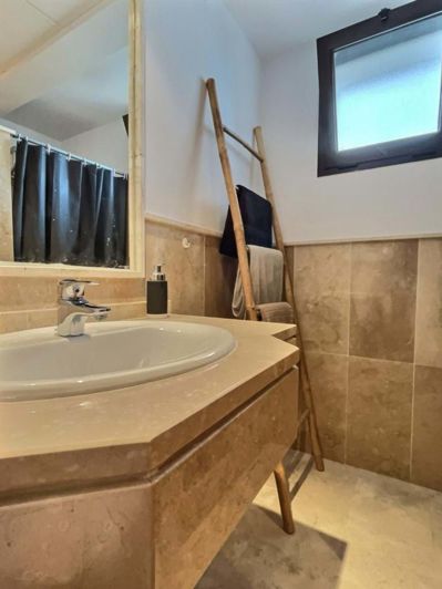 Image No.19-2 Bed Apartment for sale