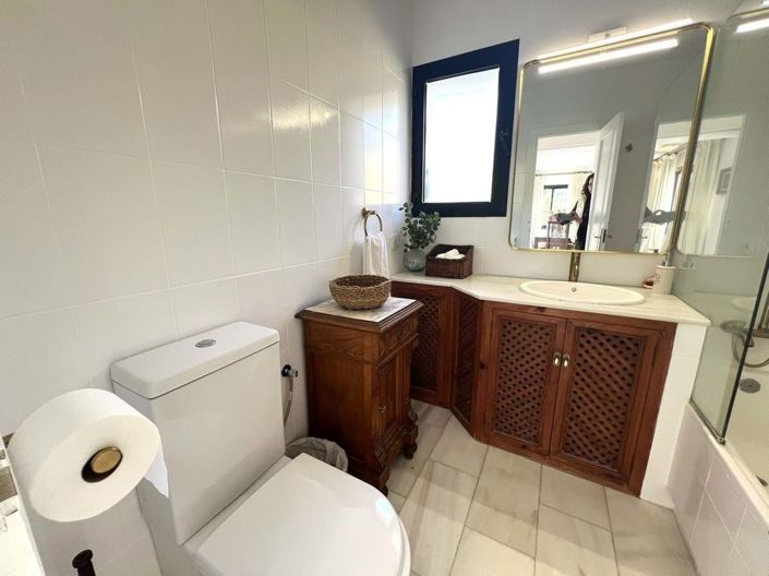 Image No.14-4 Bed Villa for sale