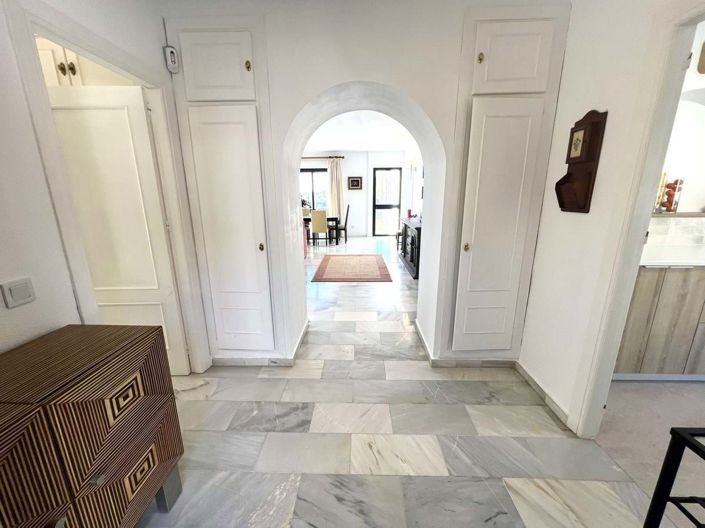 Image No.5-4 Bed Villa for sale