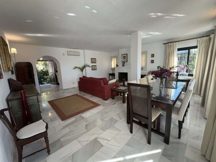 Image No.9-4 Bed Villa for sale