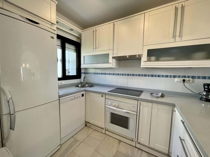 Image No.8-2 Bed Townhouse for sale