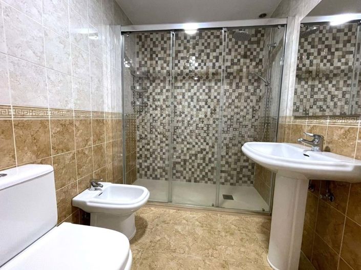 Image No.30-3 Bed Apartment for sale