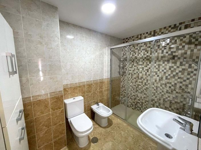 Image No.34-3 Bed Apartment for sale