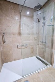 1447-651670-78d1f4f8b6655591b02d22fabb36a692d