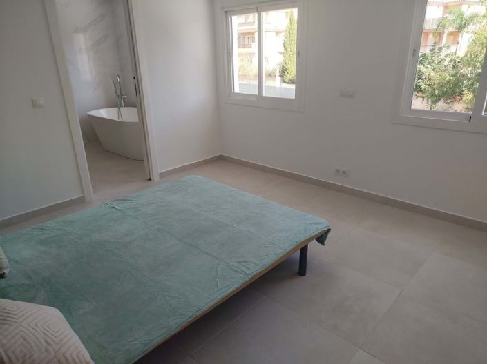 Image No.37-4 Bed Villa for sale