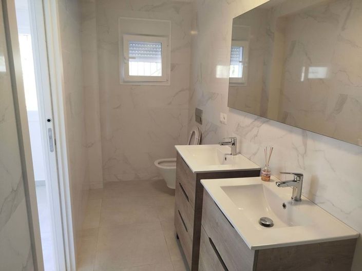 Image No.59-4 Bed Villa for sale