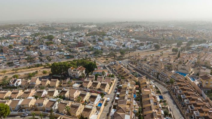 Image No.25-2 Bed Apartment for sale