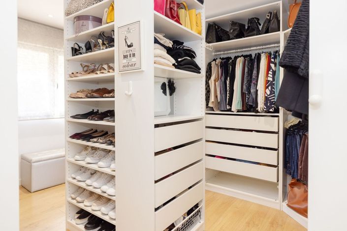 Image No.16-5 Bed Townhouse for sale