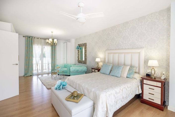 Image No.19-5 Bed Townhouse for sale