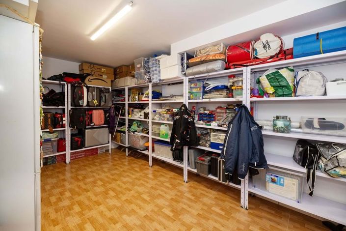 Image No.29-5 Bed Townhouse for sale