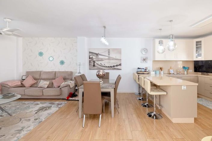 Image No.3-5 Bed Townhouse for sale