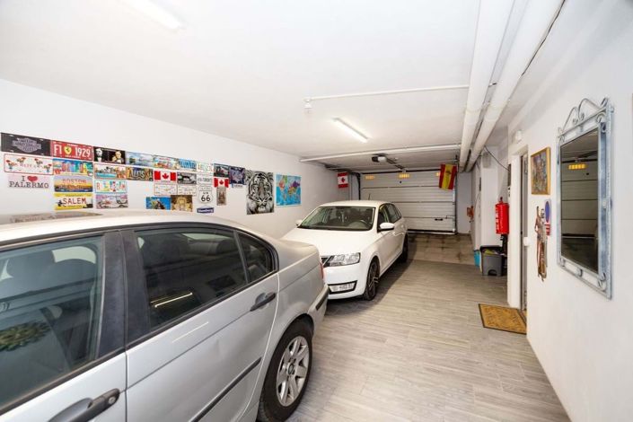 Image No.30-5 Bed Townhouse for sale