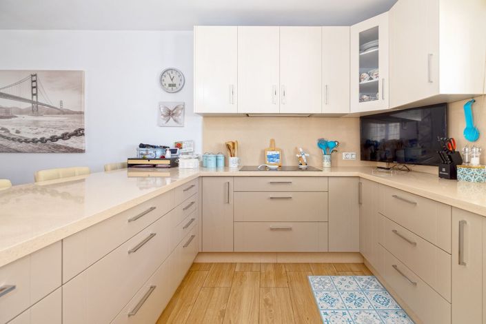 Image No.7-5 Bed Townhouse for sale