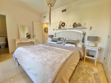 1447-646188-78d1f4f8b6655591b02d22fabb36a692d