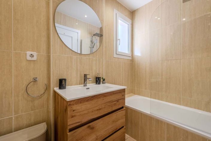 Image No.19-2 Bed Apartment for sale