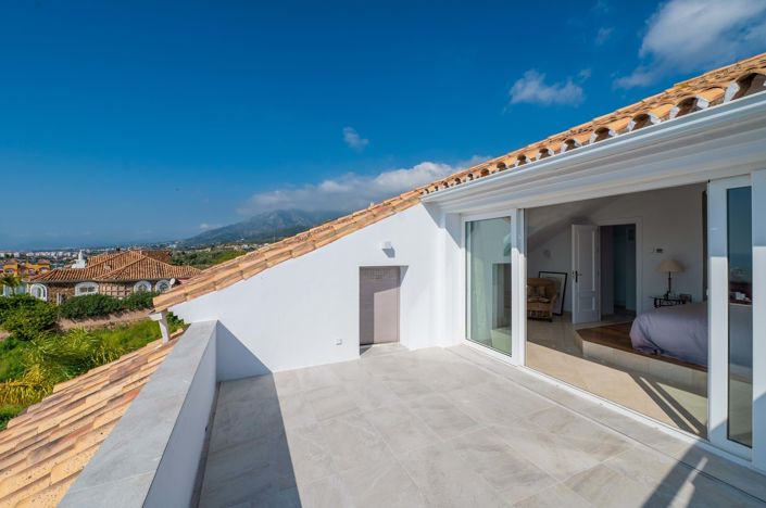 Image No.37-4 Bed Villa for sale