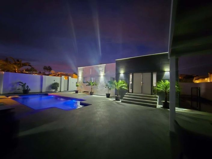 Image No.3-5 Bed Villa for sale