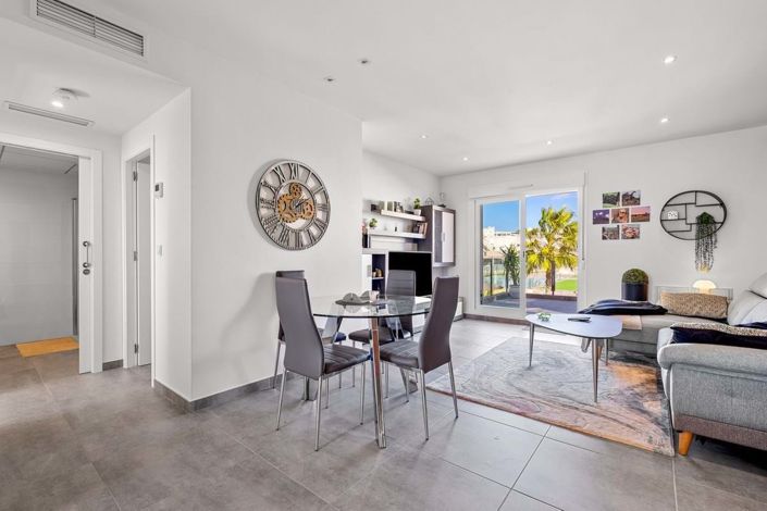 Image No.2-Maison de ville de 2 chambres à vendre à Orihuela Costa