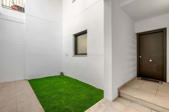 Image No.23-2 Bed Apartment for sale