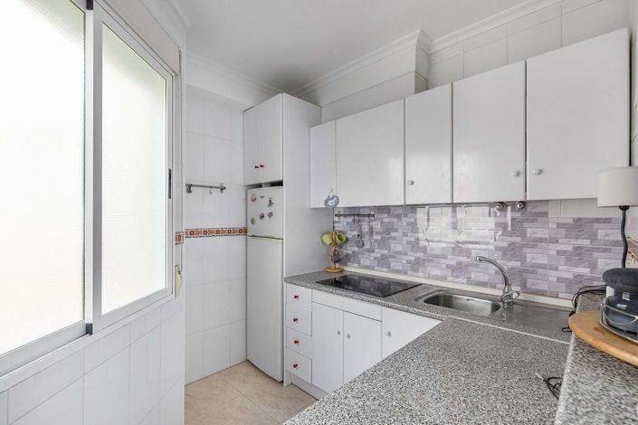 Image No.9-2 Bed Bungalow for sale