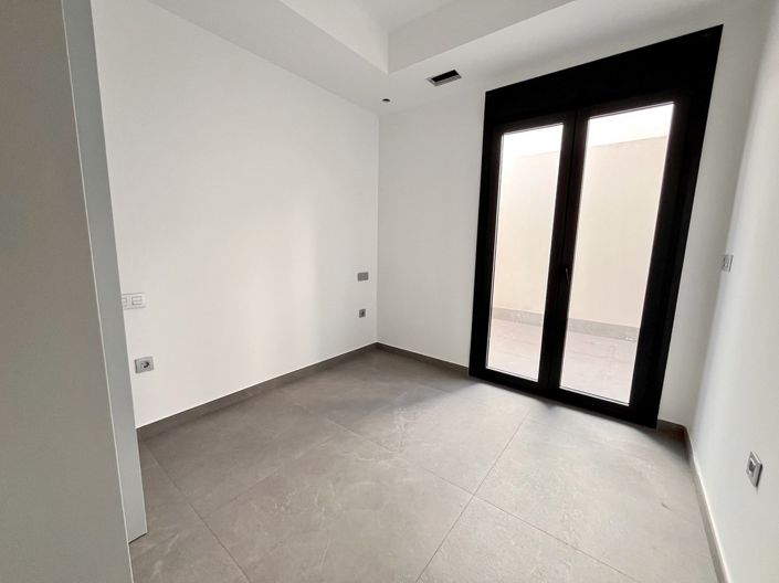 Image No.13-3 Bed Villa for sale