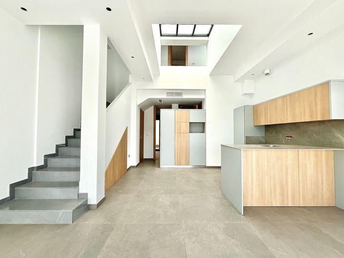 Image No.3-3 Bed Villa for sale