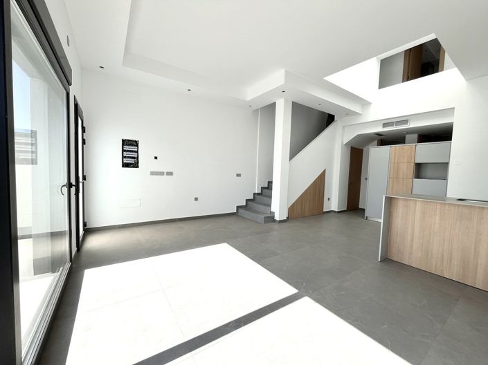 Image No.5-3 Bed Villa for sale