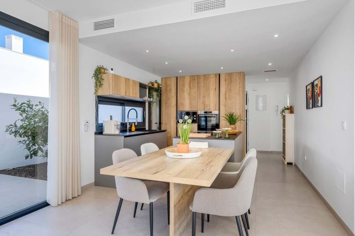 Image No.10-3 Bed Villa for sale