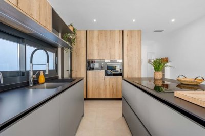 1447-649676-78d1f4f8b6655591b02d22fabb36a692d